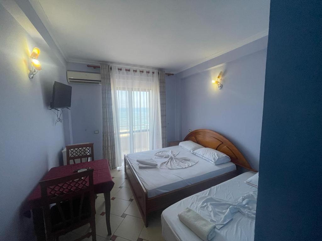 Hotel Ferrara ドゥラス エクステリア 写真